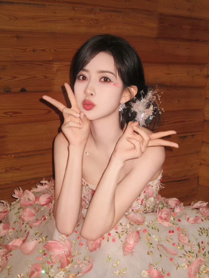 Karsa重返赛场，出色防守首场状态出色，巴塞罗那观众沸腾！-九游手机版